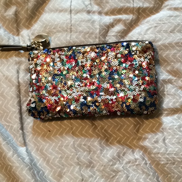 Holiday wristlet - Picture 1 of 2